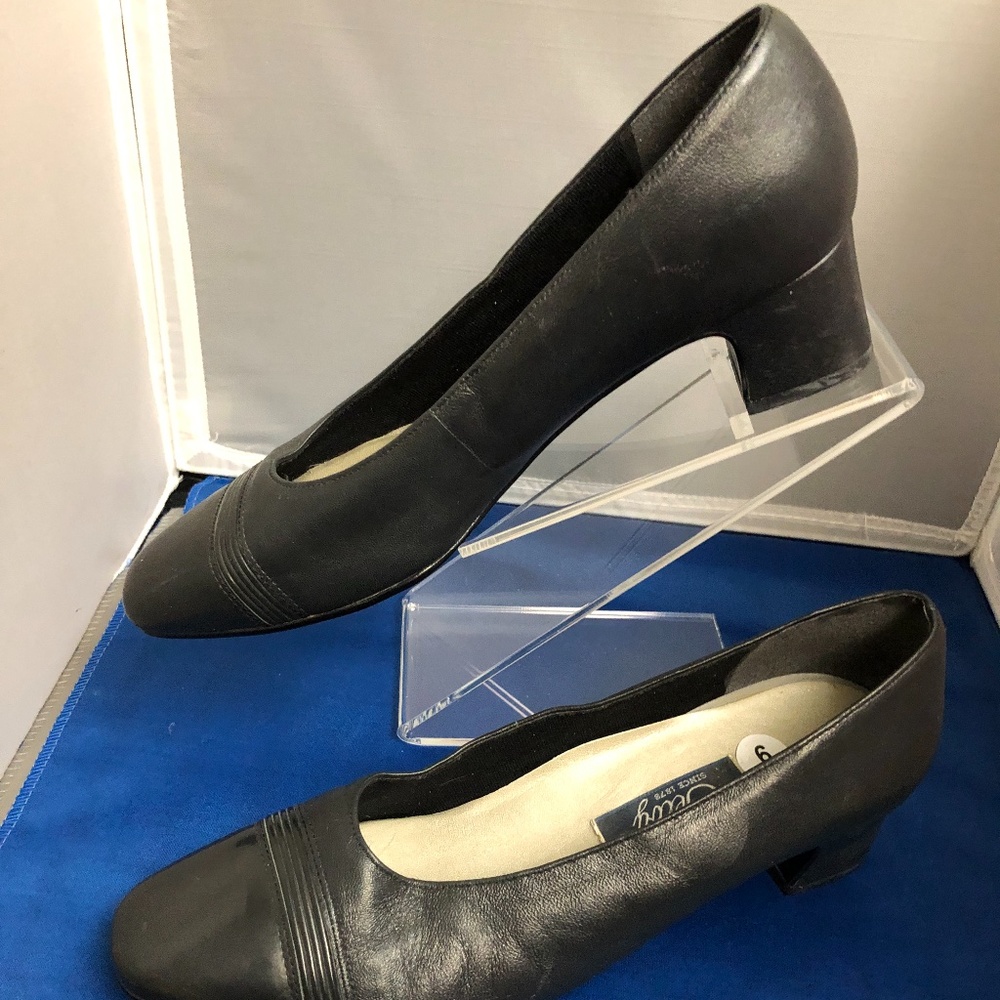 Selby "Comfort Flex" Women's Pumps, Black Size 9 2